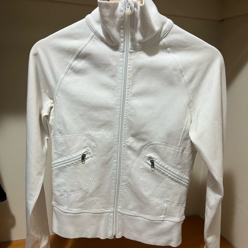 Lululemon | white zip up